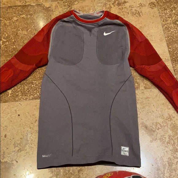 Nike undershirts - draug.net